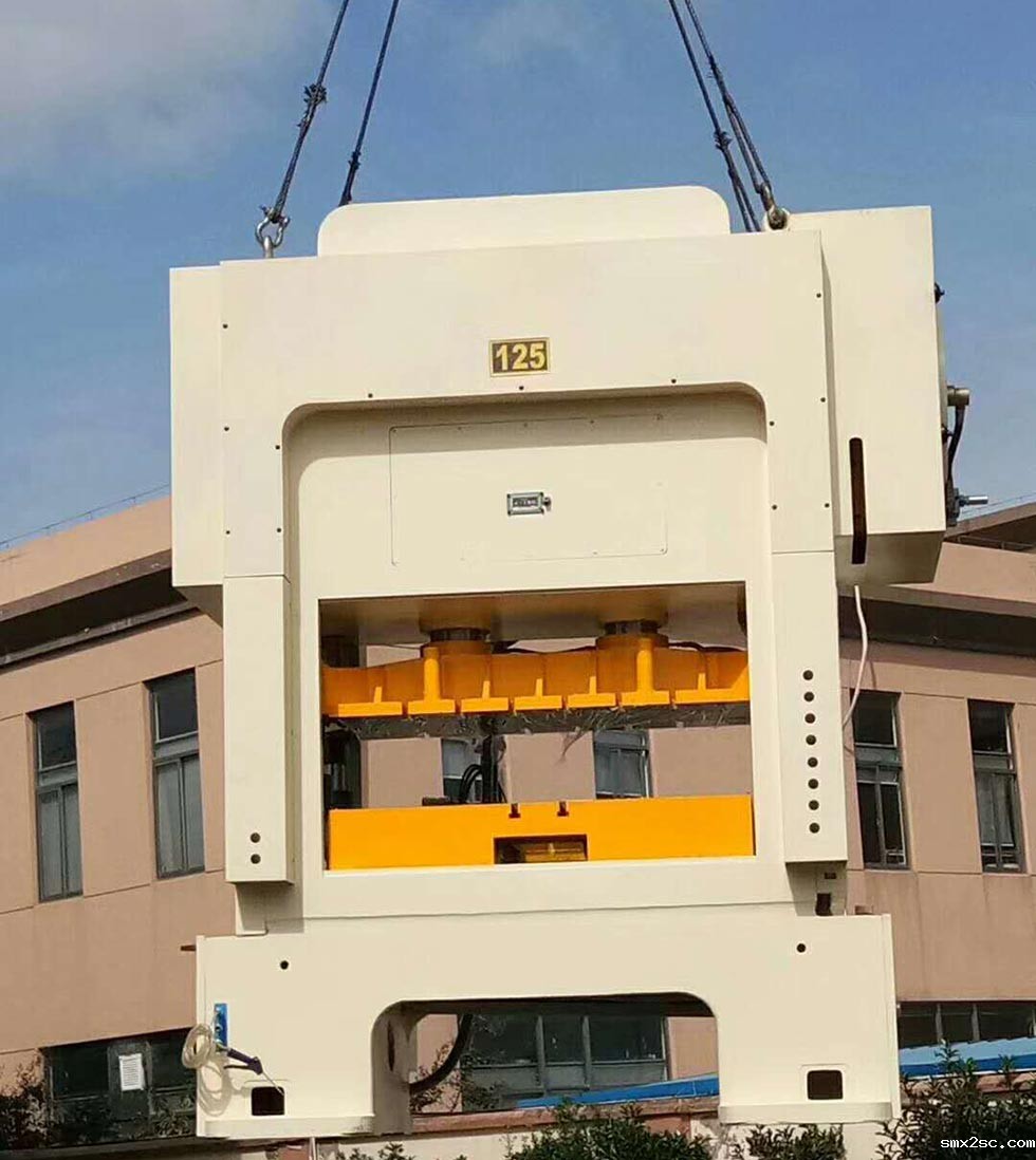 高速冲床搬迁
